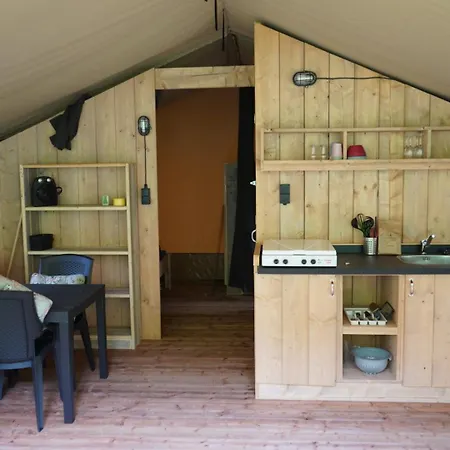 Camping Pittoresque Saint-Parthem